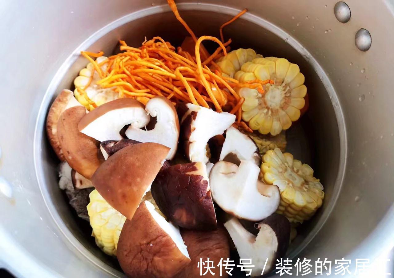 秋季养生多喝虫草花排骨汤，滋补身体，清淡滋润味道很不错