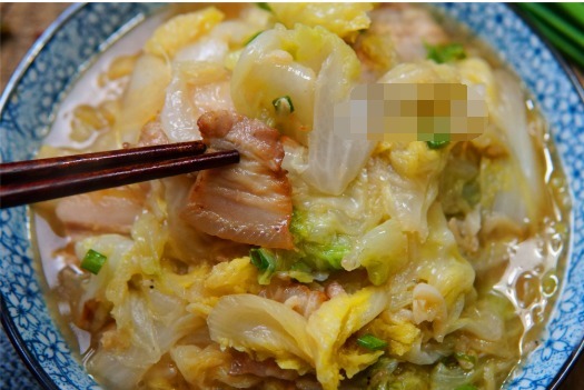 白菜|白菜和它是绝配,冬天这样吃真是太香了,大鱼大肉都不如它!