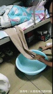 |搞笑GIF:连公司主管都这么搞笑了,这职场混得多有趣啊