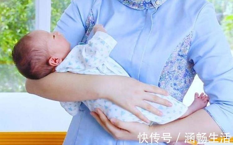 脊柱|家长的3种行为,影响宝宝脊柱发育,长大可能“矮”人一截