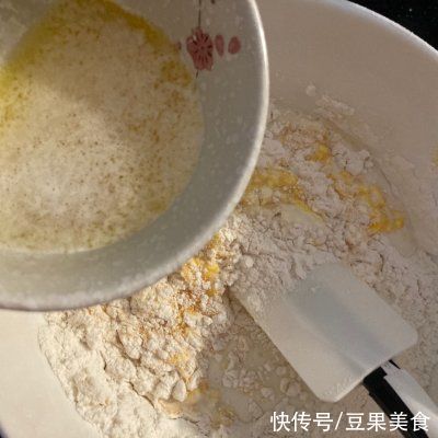 小白|小白一看就会的宴客菜戚风｜流心芝士蛋糕「电饭煲版」