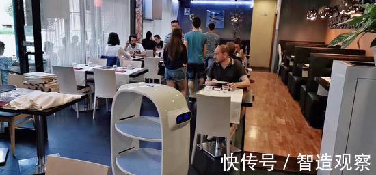 特拉华州|特拉华州:送餐机器人成美国餐馆一道亮丽风景