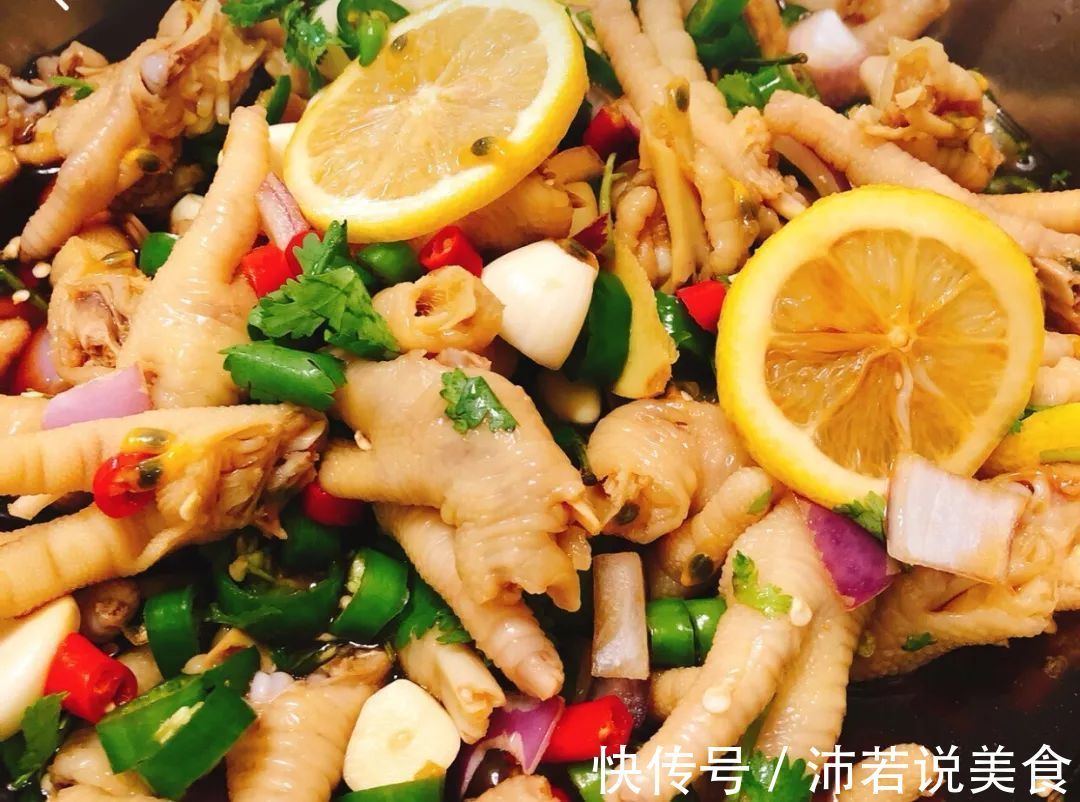 可以去摆地摊的酸辣鸡爪,酸辣开胃,解馋又美味,我一次能吃好多
