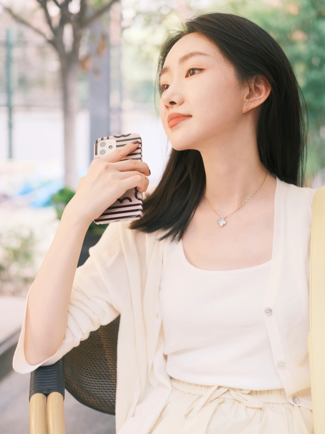 背心|二三四十岁的女性都可以穿,背心搭配阔腿裤简约洋气,显高又显瘦
