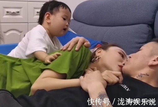 夫妇|“超腻歪夫妇”合伙套路娃火了,有纹身也没用,干不过穿尿不湿的