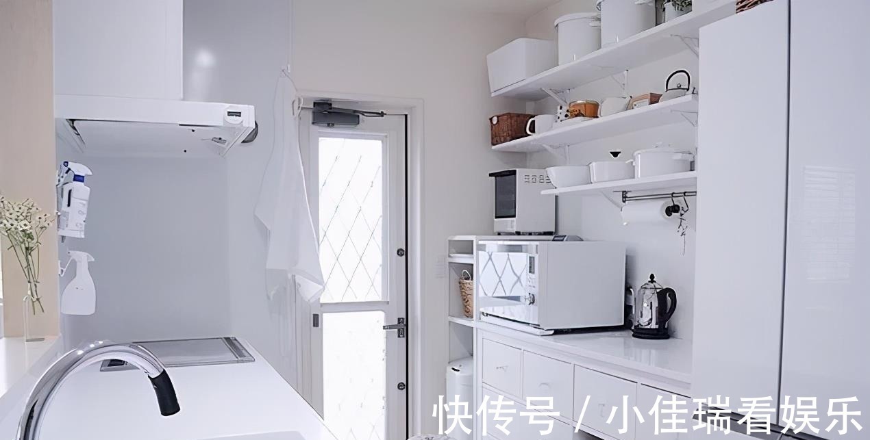 简约风|日本主妇的“简约风”家居,布置精简,装饰朴素,这样的房间很美