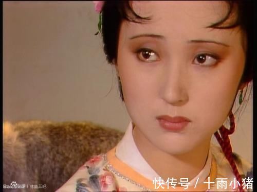 贾母|红楼梦:见到刚到贾府的黛玉后,王熙凤流泪是否是在作秀吗