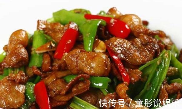 农家小炒肉,做法简单,一周吃好几次,每次汤汁都不剩