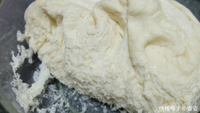 把花生芝麻做到馒头里,又香又软又美味,做法简单,孩子爱吃!