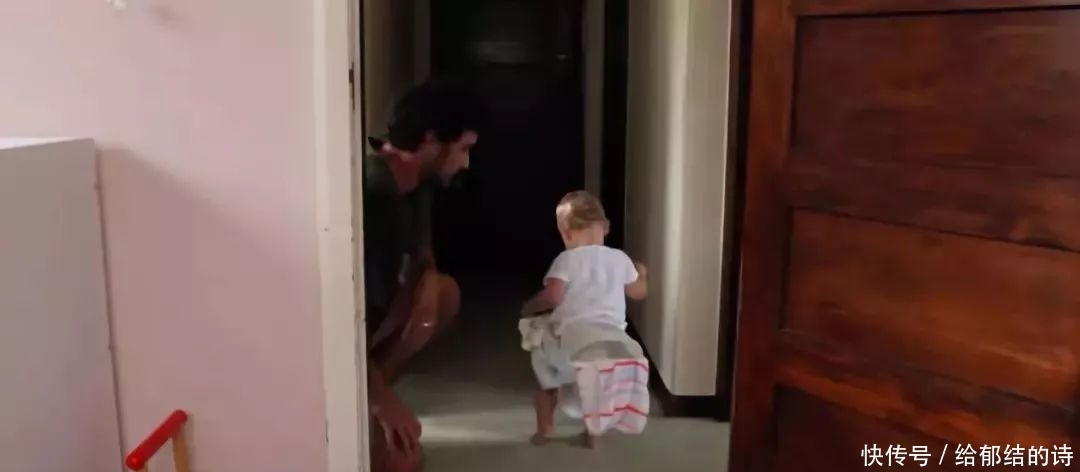 妈妈们|不要让男人单独带娃，因为画面太美了
