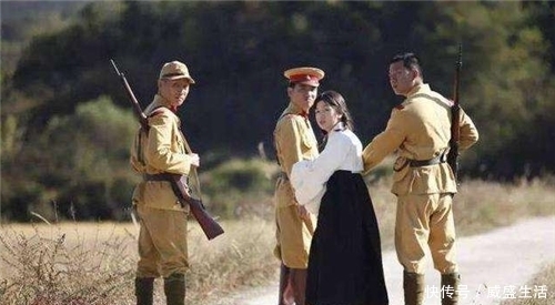 嘎丽娅|17岁少女上山劝降,却被日军拖进山洞,一天过后只找到一块红头巾