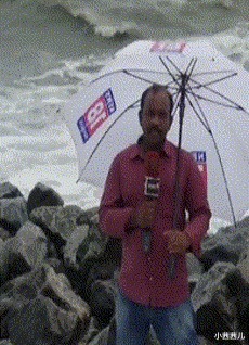 |搞笑GIF:在地下停车场还敢开这么快?真的是不怕!