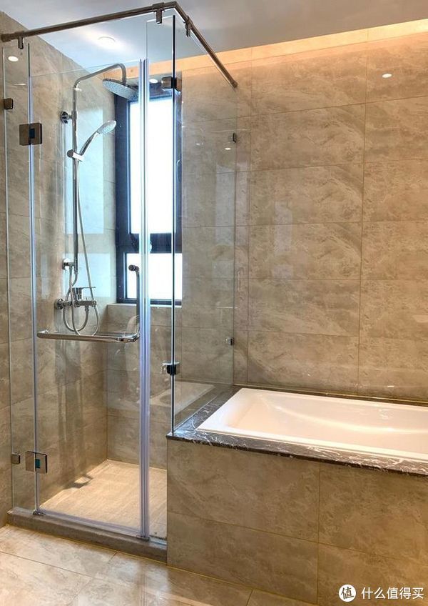 全屋|150㎡的精装大宅,一进门就被客厅迷住!全屋时尚高级,挑不出毛病