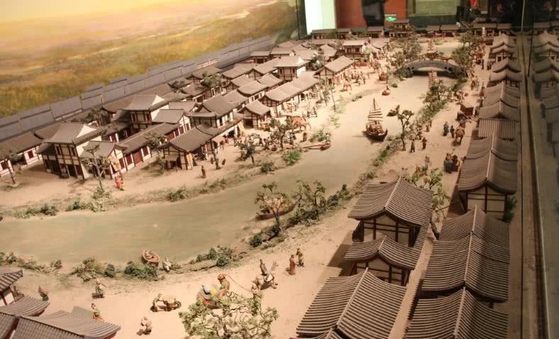 他家|唐朝有一宰相,家徒四壁,皇帝到他家拜访:你还是多贪污一些吧!