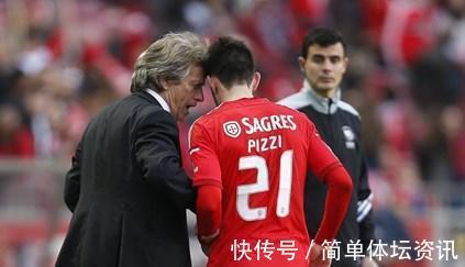 拜仁|0-3惨败后,欧冠黑马爆发内讧!67岁名帅下课,35天前淘汰巴萨