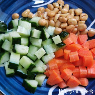 宫爆鸡丁|宫爆鸡丁简单版这样做,隔壁小孩都馋哭了