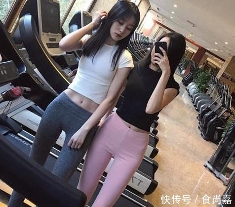 修身打底裤：时尚女神，身材很苗条，特别养眼！