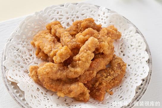 炸酥肉，到底用面粉还是淀粉？教你一招，外酥里嫩，好吃不回软