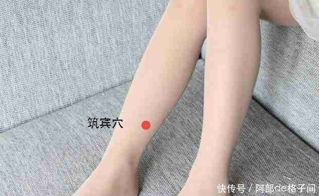 穴位|一个穴位的两大功效，改善扁桃体发炎和缓解痛风，教你怎么按摩
