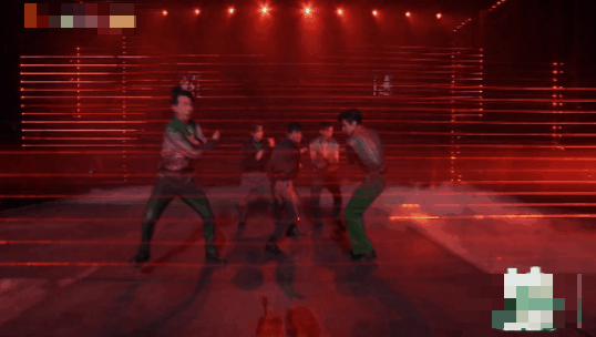 《披荆斩棘》总决赛油腻劝退，哥哥嫂子都灾难，求别搞下一季了