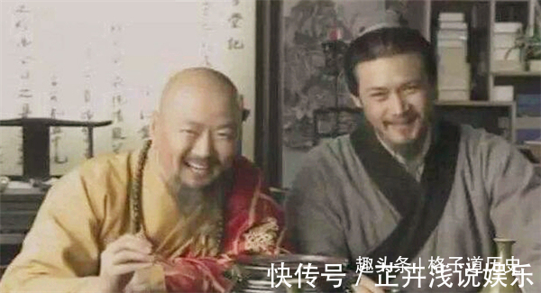 苏小妹@苏小妹出上联:“面对面吃面”,高僧对出下联,苏妹听后又恼又羞