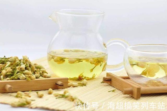 带脉 女人过了40岁,尽量别留3种发型,又土又“显老”,希望你不是