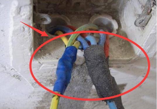 装修|老师傅说电路装修很少缠胶布,大多数都这么装,后悔我家装错了!