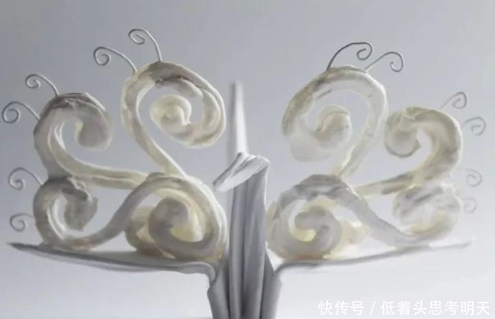 重样|每天折一只千纸鹤,他坚持了1000天不重样,女友被感动到梨花带雨