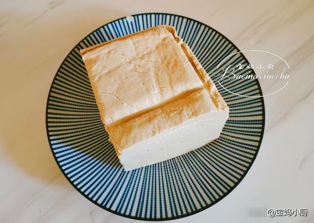 豆腐新做法,多一步变成了吃不起的样子,调个汁一拌,入口贼香