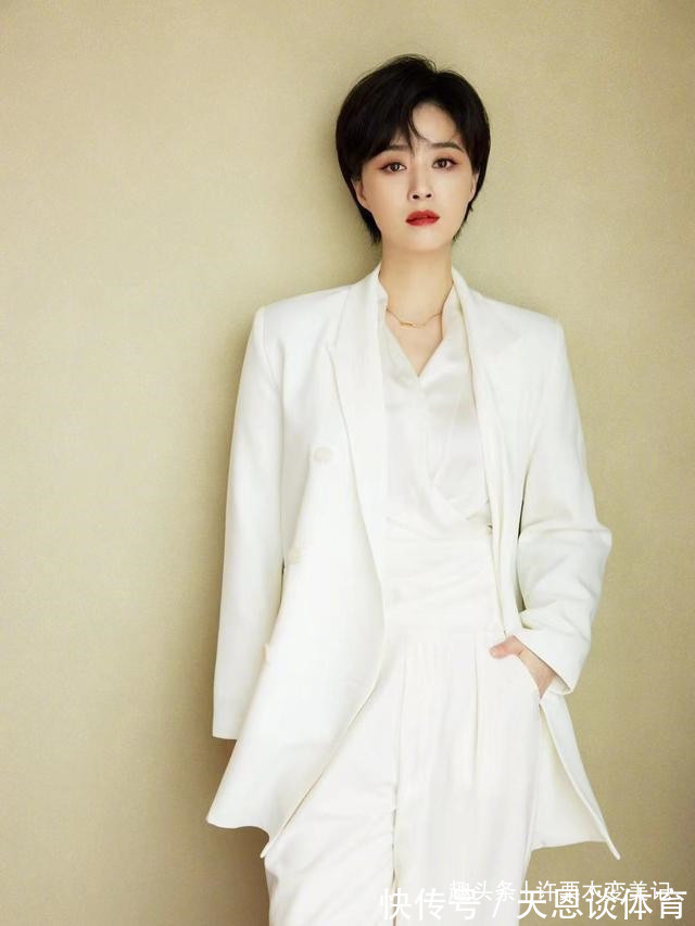 服装 女人过了40岁,别打扮的那么俗气!这5种衣服要少穿,廉价没品位