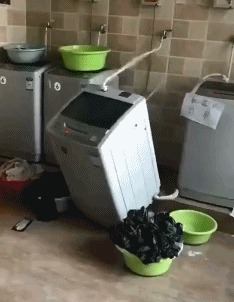 |搞笑GIF:花大价钱来看的表演 你们说我是不是被骗了