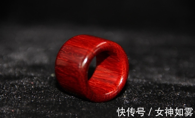 王公大臣!扳指的戴法及意义