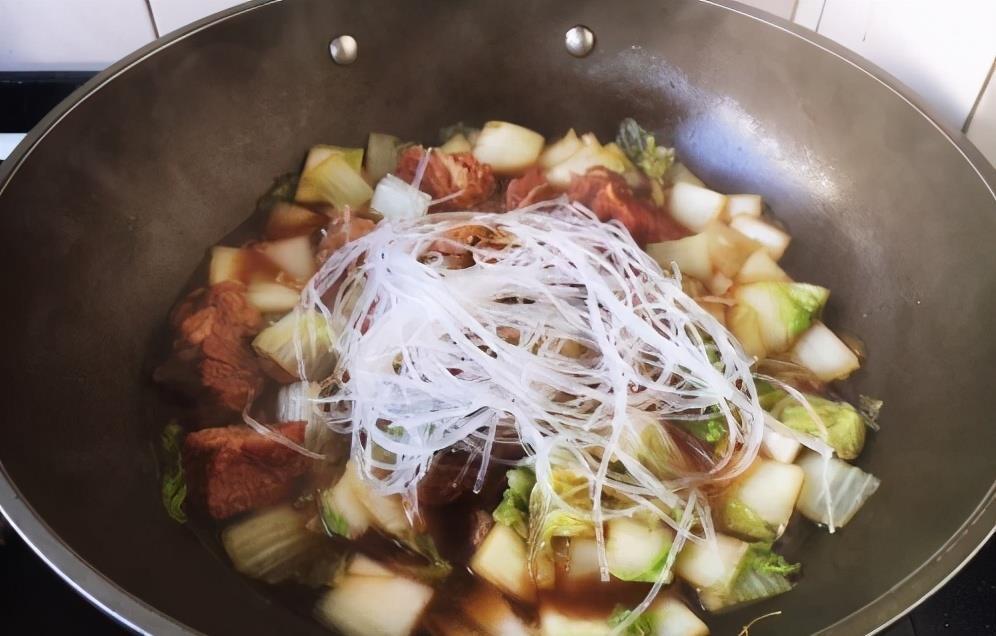炖土豆|牛肉炖大白菜,健康美味,好吃又营养