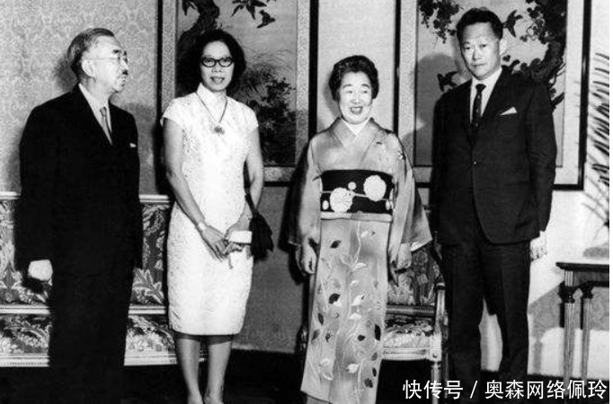 出国访问|二战后天皇出国访问，为啥被英国人指着鼻子骂，被荷兰人扔水瓶