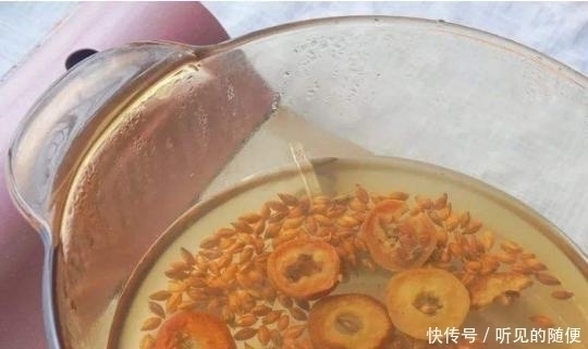 舌苔|小儿积食百病生,孩子早上出现4种表现,是脾胃在“求救”