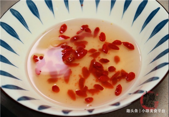 生姜加鸡蛋，90多岁奶奶吃了半辈子，越吃越健康，省钱又实用