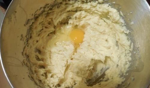 父母眼中的蛋糕VS我们期待收到的蛋糕,吃货我只想正常过个生日