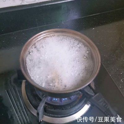 板栗闷鸡中午刚做完,晚上又想吃了