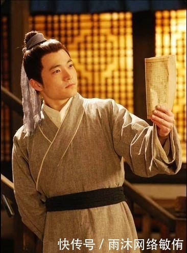 干活$老秀才上联:“登楼望南北”,学童随口下联,老人:前途无量!