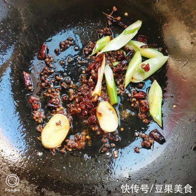  肉片|老妈做的水煮肉片，怎么吃都不腻