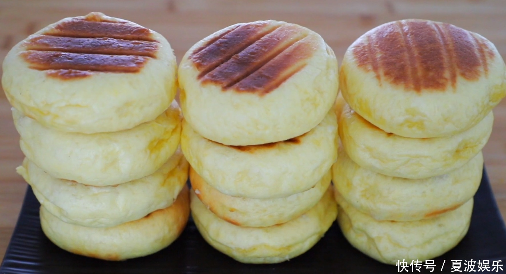 正宗发面饼一斤面粉,4个鸡蛋,蓬松暄软又香甜,比面包还好吃