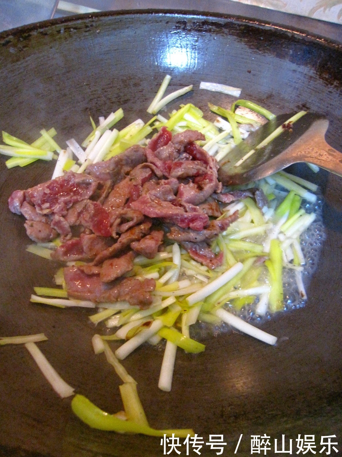 牛肉和它才是天生一对,做法超简单,营养又美味,孩子爱吃还下饭