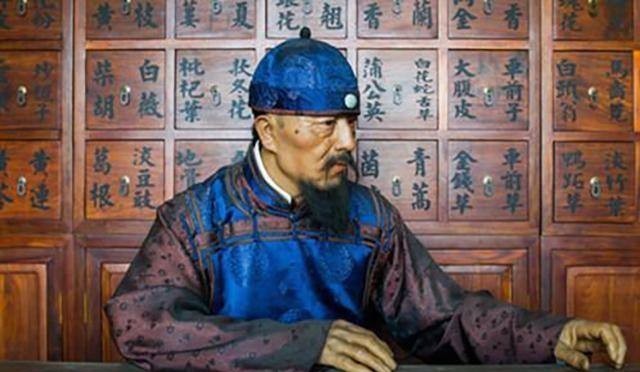 活到|大师给乾隆算命,大清有800年国运,你能活到80岁,乾隆:斩