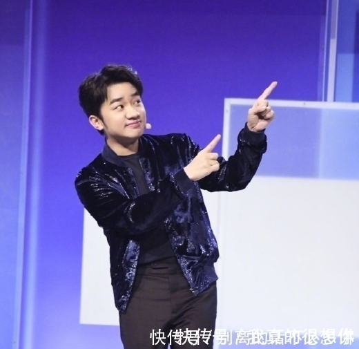 厨艺|王祖蓝晒全家福庆父亲节,还下厨给李亚男做美食,夫妻俩热吻甜齁