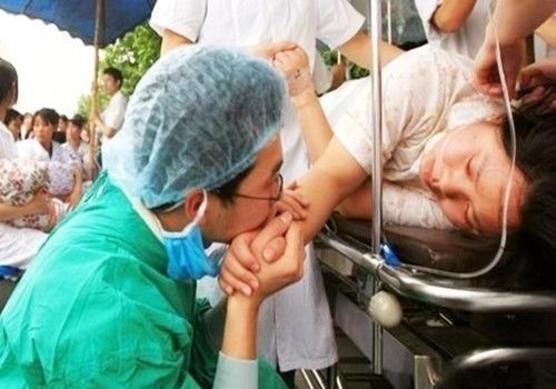 红事|当妈脸皮厚,谁生谁知道产妇分娩时的“脸红事”,你经历过几个