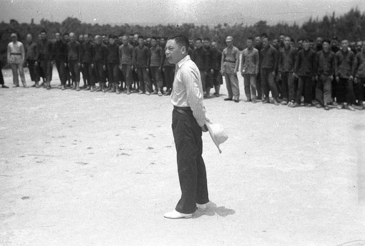 儿子|蒋经国在苏联娶妻生子,回国后,他又爱上一寡妇,并生下两个儿子