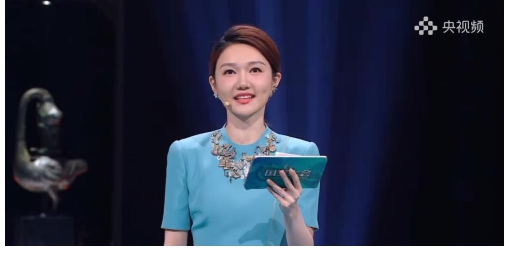 中國詩詞大會|龍洋再挑央視“大會”系列節(jié)目主持重任，與謝穎穎兩代“當(dāng)家花旦”同框比美