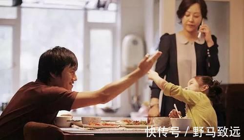 家居照|全职7年的主妇“请病假”,晒出“家居照”后引人感慨:对比太大