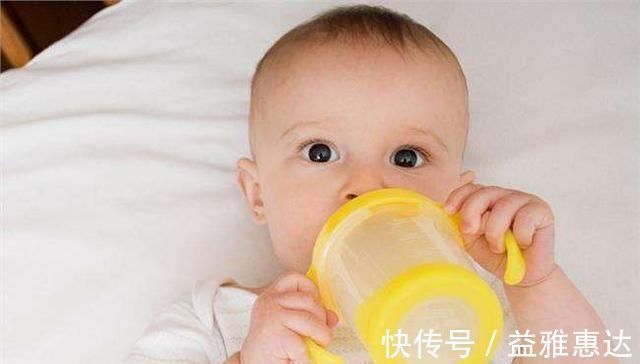 哺乳|哺乳期的宝宝需要喝水吗看看这些说法,或许你一开始也做错了