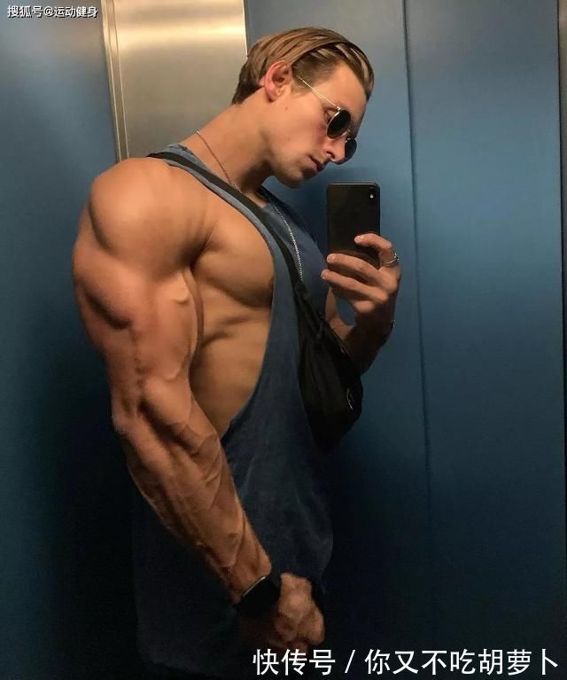 撸铁|臂围45cm,二头肌似小山包的猛汉奶爸,还自带肌肉抽筋绝活